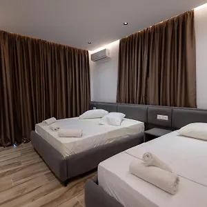 Hotel Rest Hour